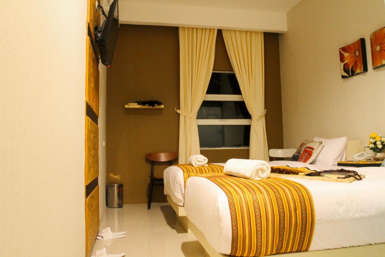 Hazotel Semarang Exterior foto