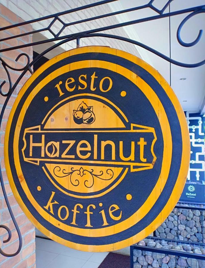 Hazotel Semarang Exterior foto